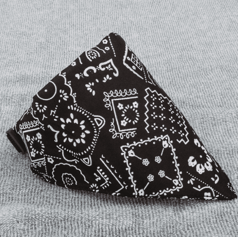 Bandana à boucle pour chien (tissu noir à motifs, taille XS)