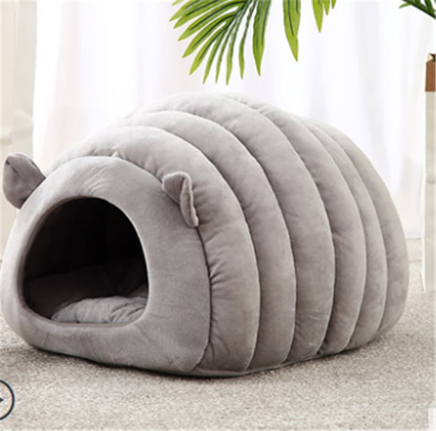 Grotte pour chat chenille (velours, gris clair 40 cm) — Chats (photo 1 sur 3)